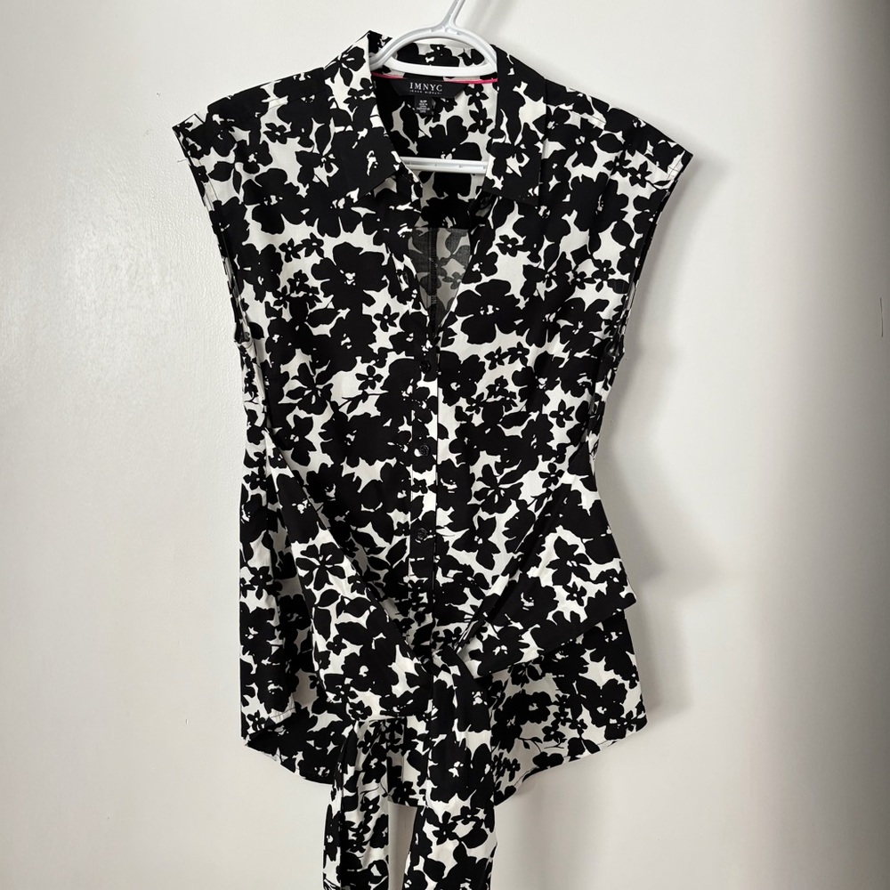 Isaac Mizrahi Small Black and White Floral Button Down Waist Tie Sleeveless Top